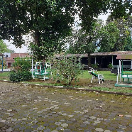 Yehezkiel Hotel Lembang Mitra Reddoorz Exterior photo